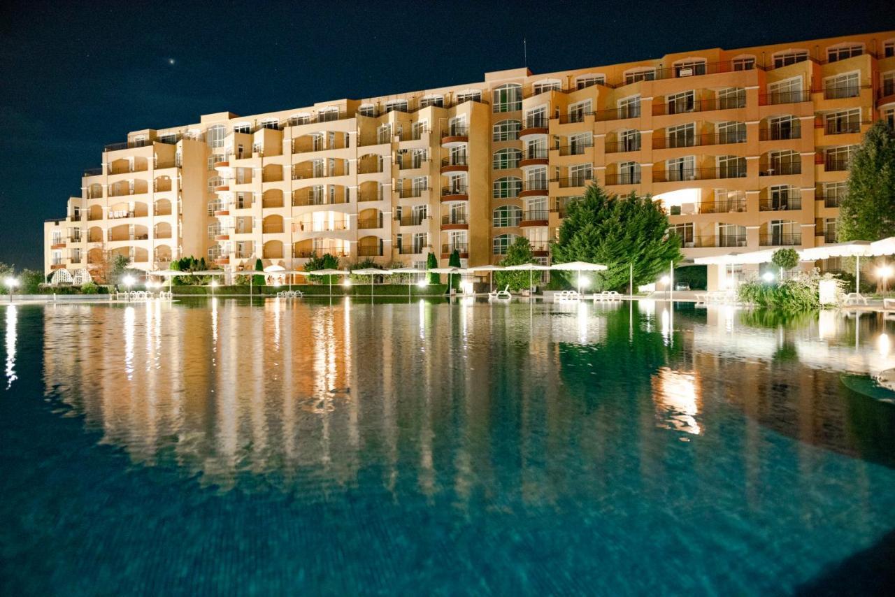 Menada Grand Resort Apartments Aheloy ภายนอก รูปภาพ