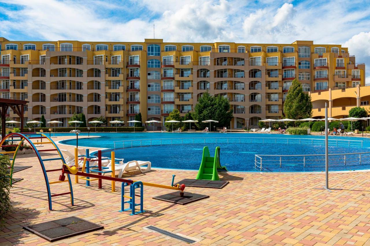 Menada Grand Resort Apartments Aheloy ภายนอก รูปภาพ