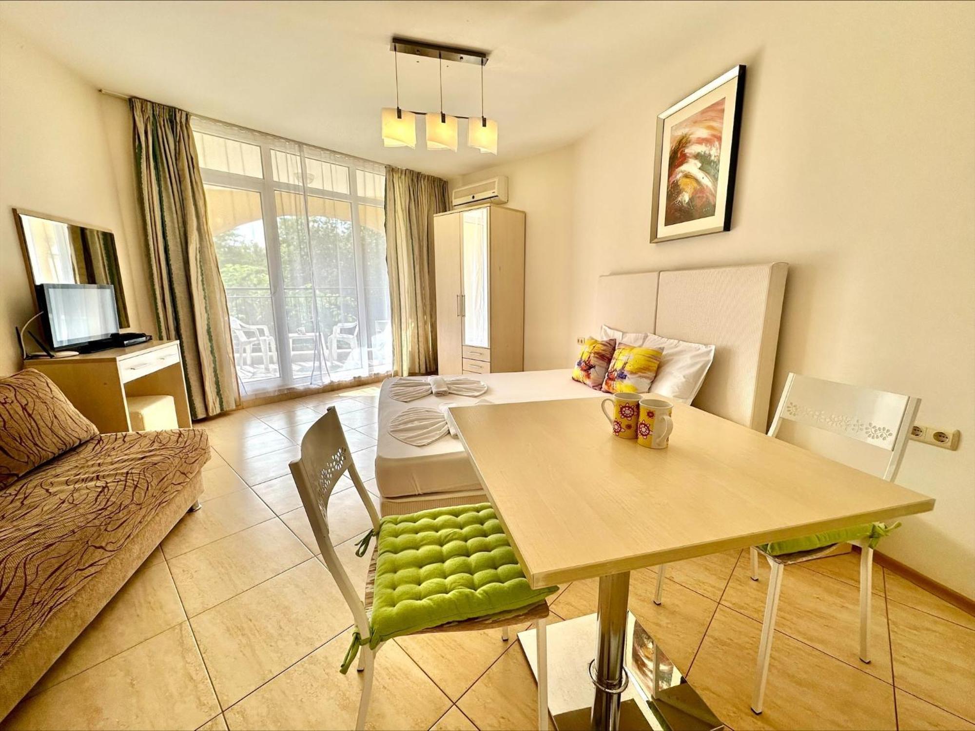 Menada Grand Resort Apartments Aheloy ภายนอก รูปภาพ